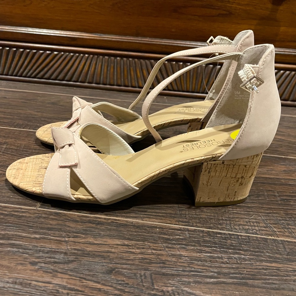 Aerosoles nude sandal with heel